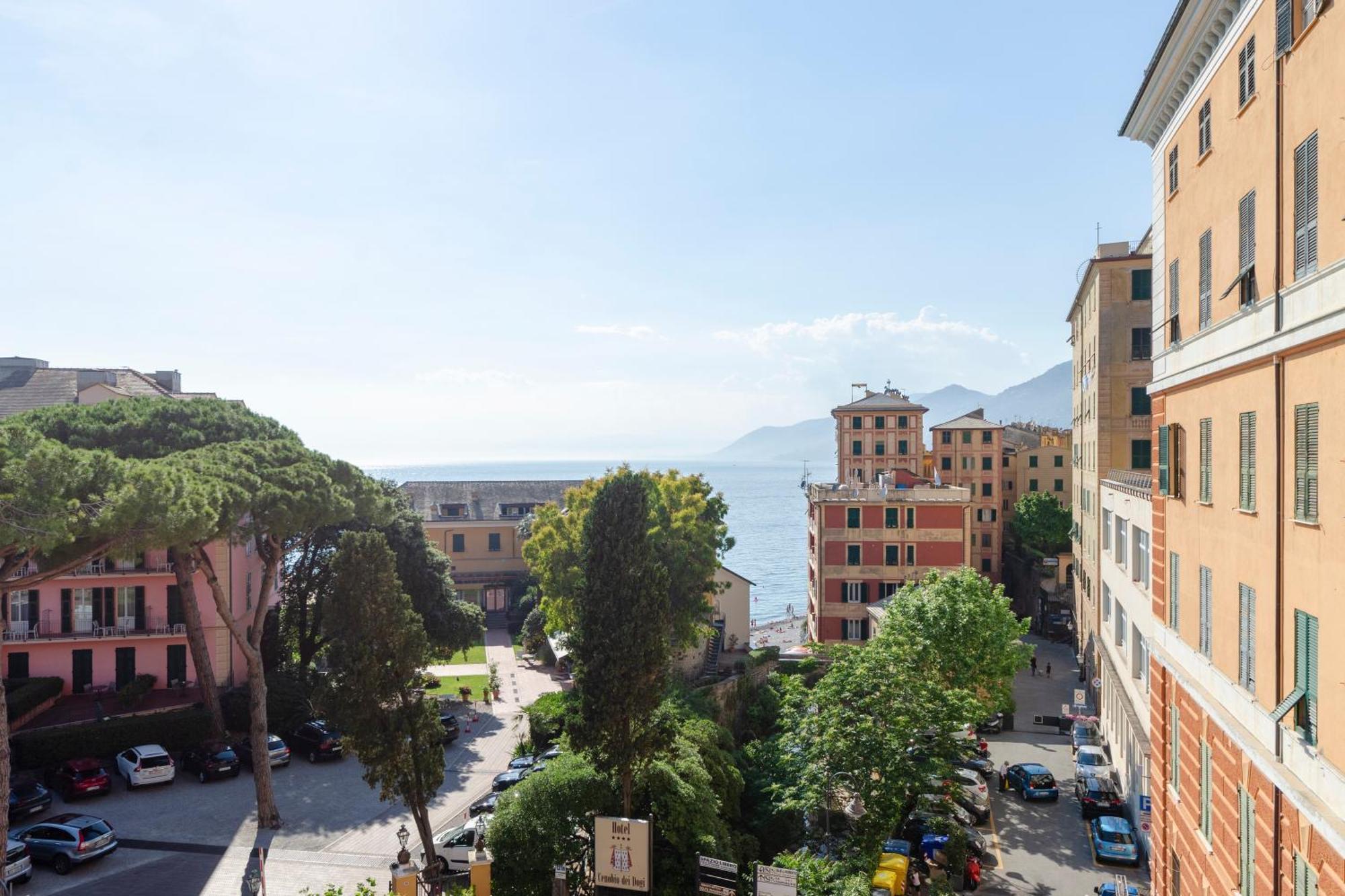 Flat In - Happy * Camogli